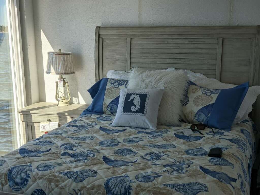 Coquina interior bedroom